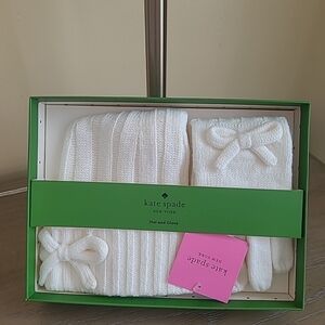Kate Spade hat and tech glove set